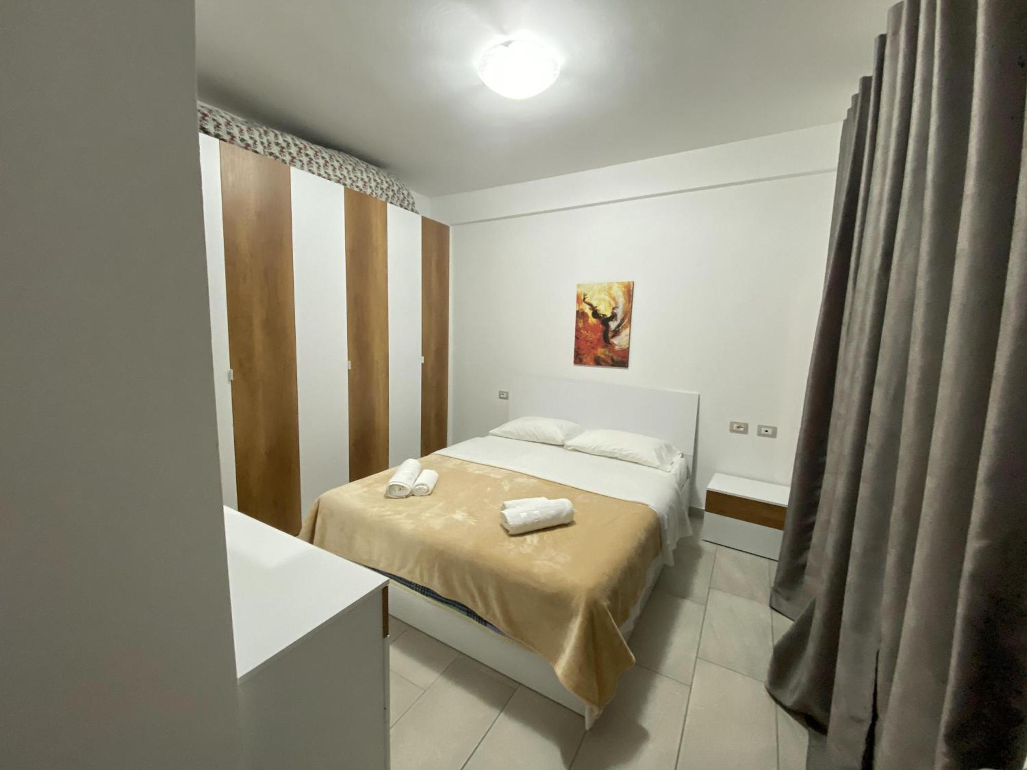 Aquamarine Apartments 1, Vlorë Екстериор снимка