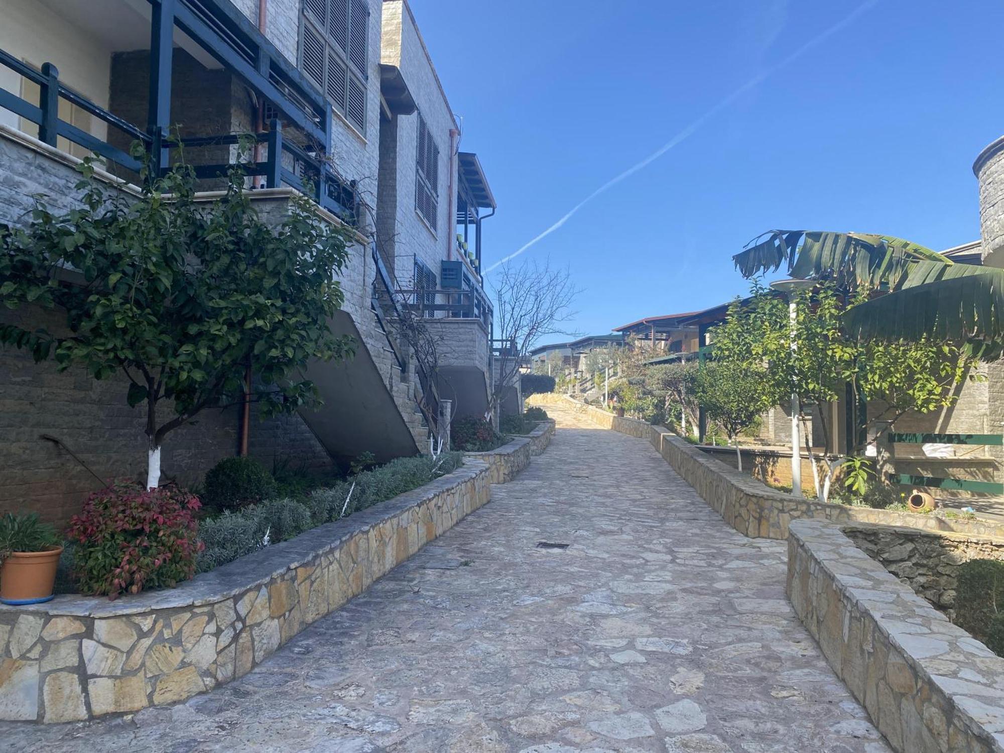 Aquamarine Apartments 1, Vlorë Екстериор снимка